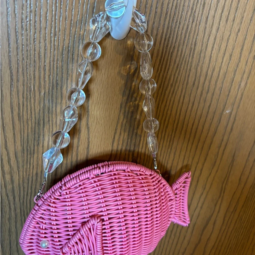 Tommy Bahama Pink Woven Wicker Pink Fish 🐠🩷 Crossbody Purse Clear Bead Bag NWT - Picture 3 of 8